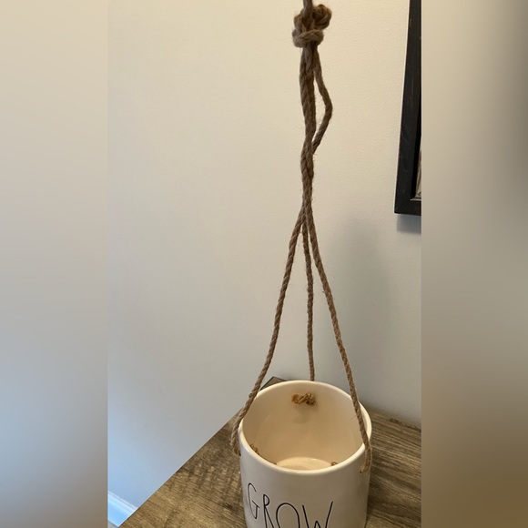 πΈπΌ Rae Dunn Grow Hanging Planter - Picture 4 of 4